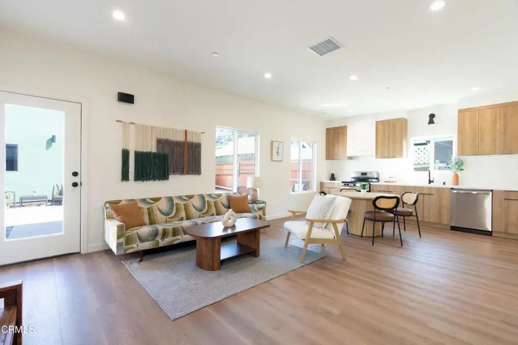 2248 Gatewood Street, Los Angeles