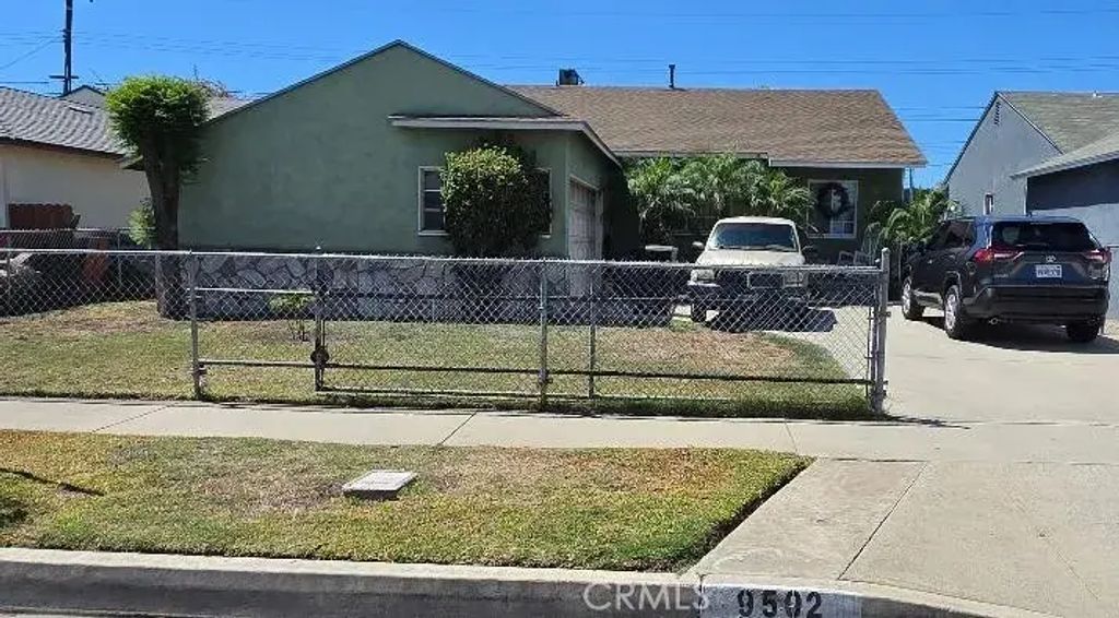 9502 Brookpark, Downey