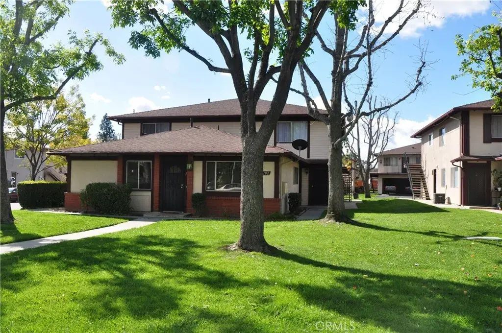 1102 W Calle Del Sol, Azusa