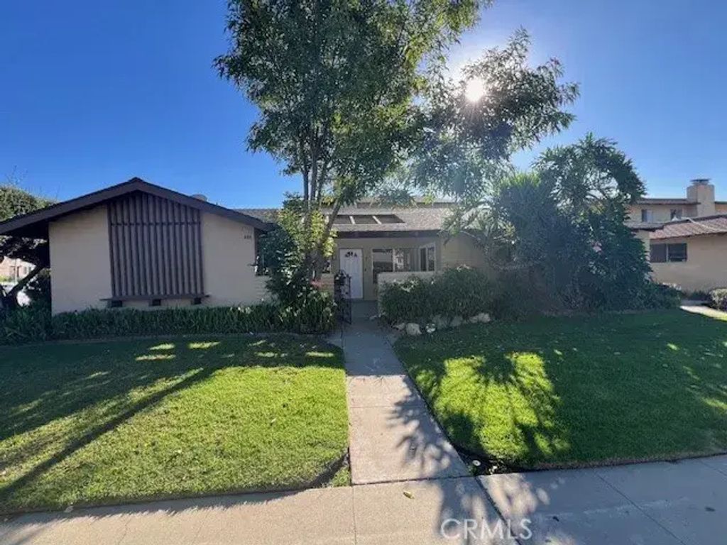 408 W La Veta A, Orange
