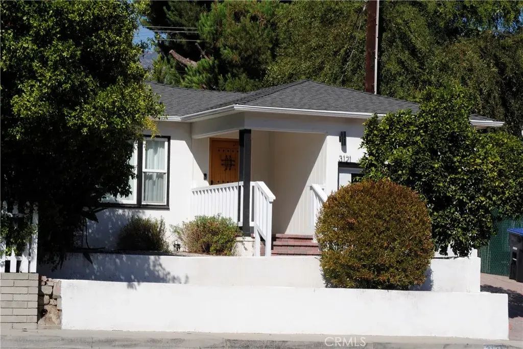3121 Honolulu Avenue, Glendale