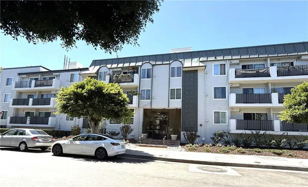8163 Redlands Street 44, Playa Del Rey