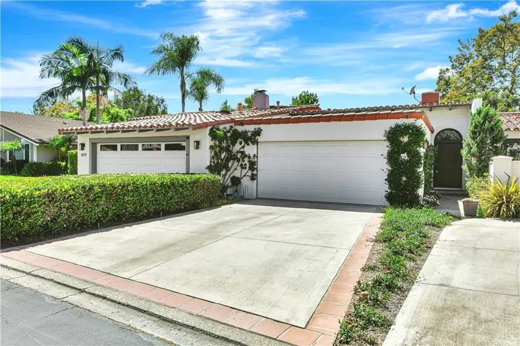 427 Vista Flora, Newport Beach