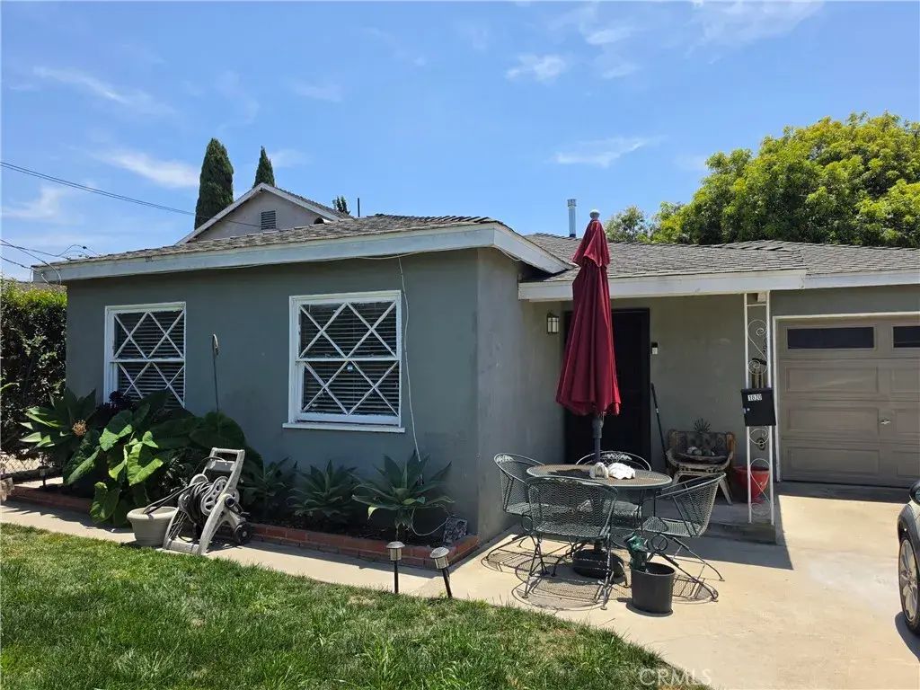 1020 W 220th, Torrance