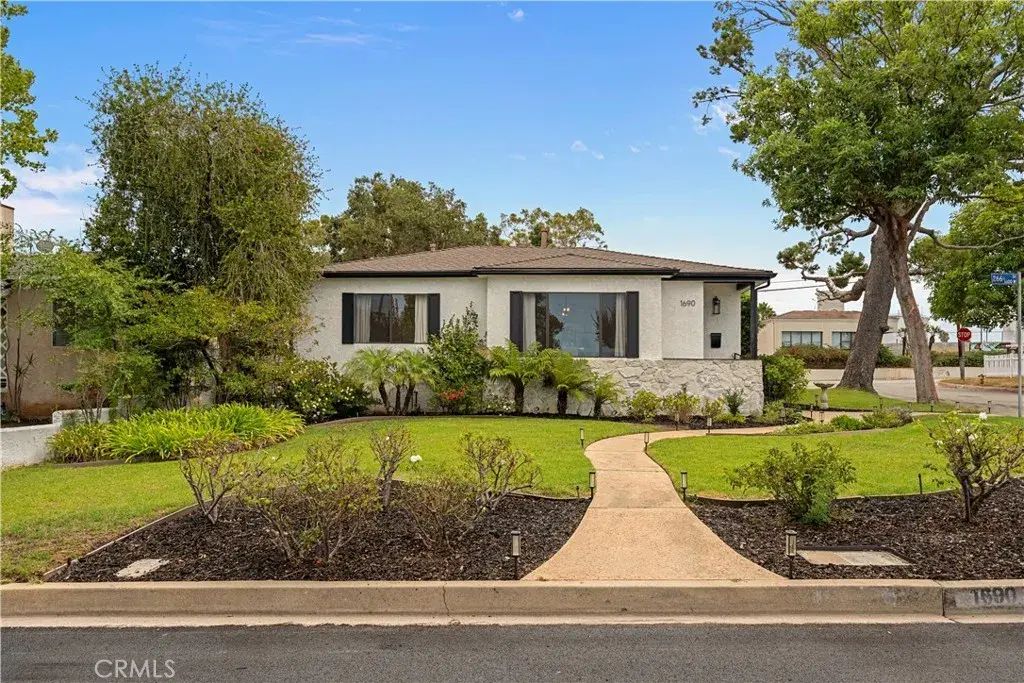 1690 266th, Harbor City