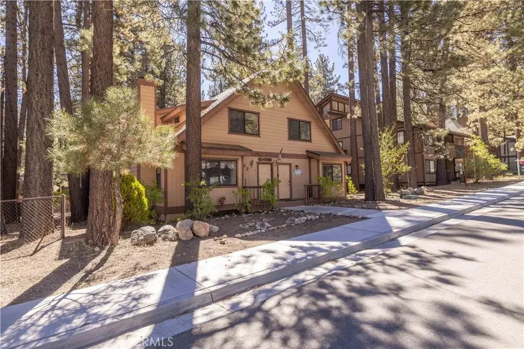 723 Summit 1, Big Bear