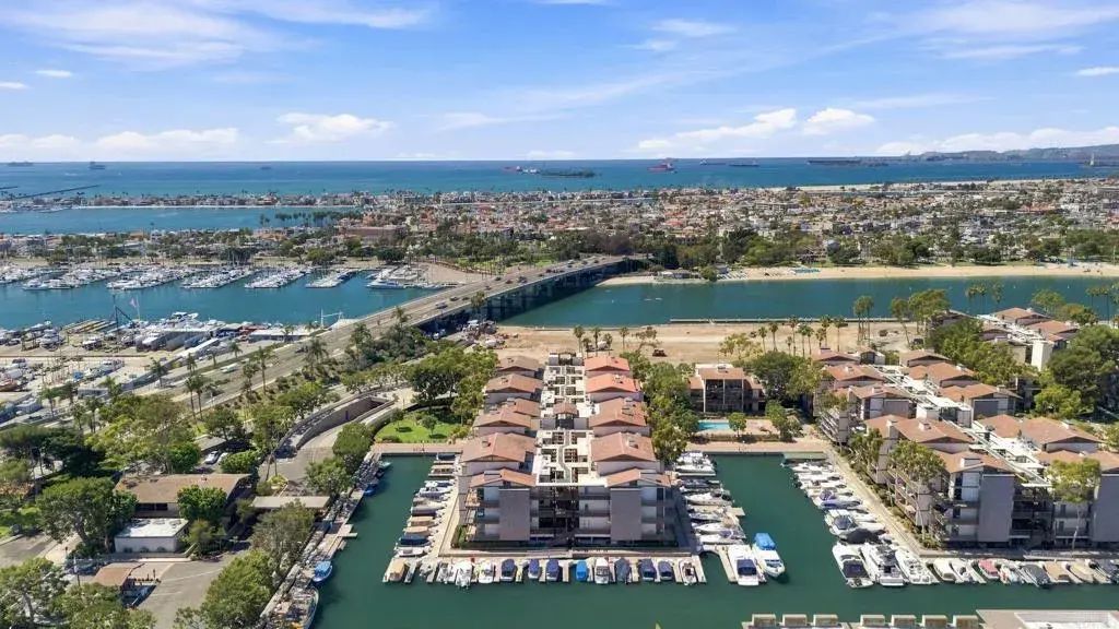 9126 Marina Pacifica Drive North, Long Beach