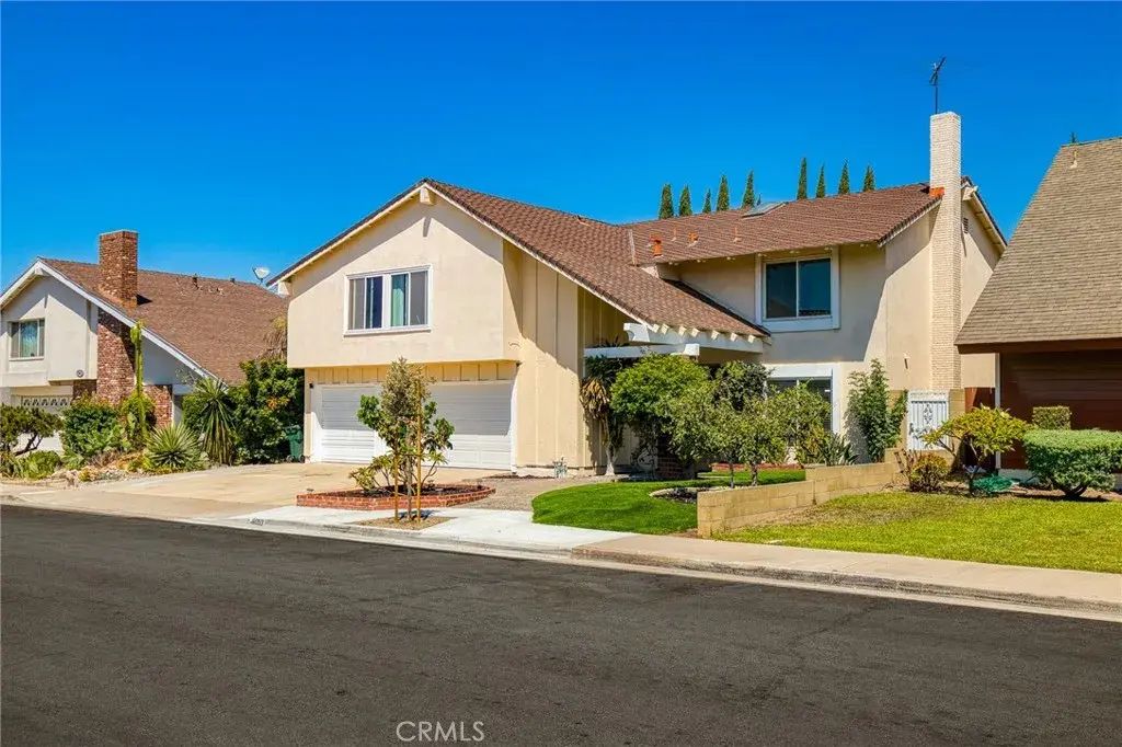 6053 Lawrence, Cypress