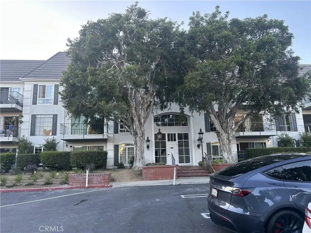 500 Cagney 208, Newport Beach