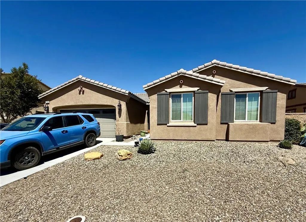 12394 Del Sur, Victorville