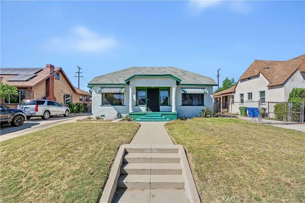 1023 W 73rd, Los Angeles