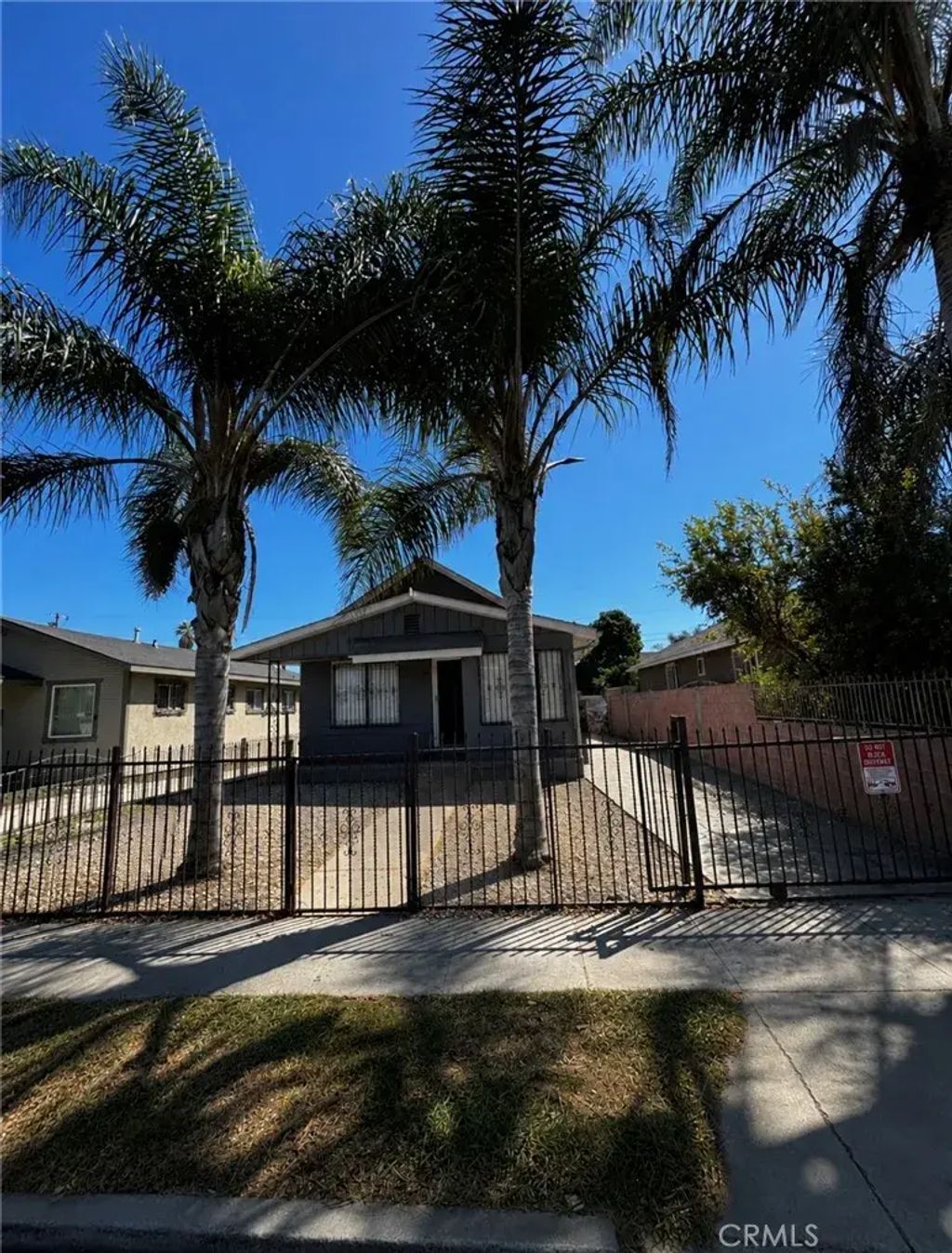 144 W 84th Street, Los Angeles