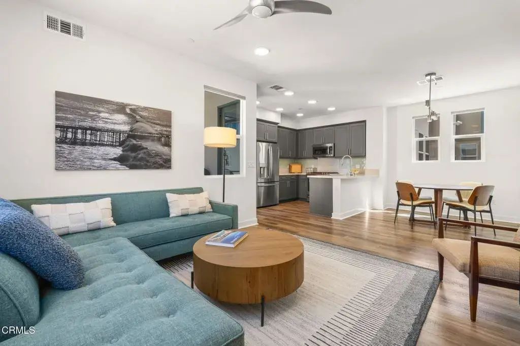 1276 E Thompson Boulevard 101, Ventura