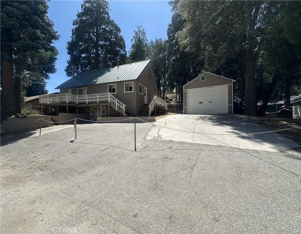 29145 Hook Creek, Cedar Glen