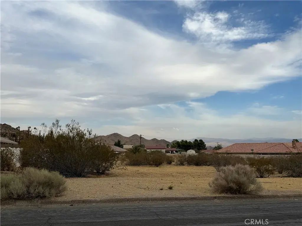 Iwa, Apple Valley