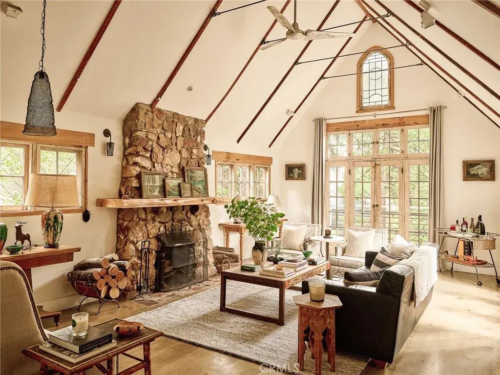 255 Hemlock, Lake Arrowhead