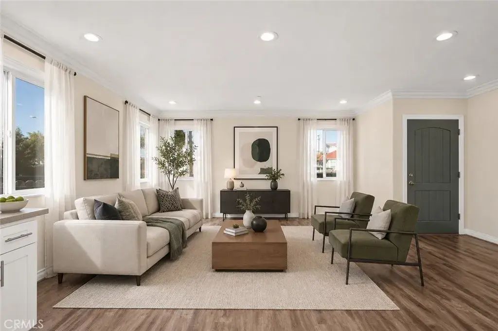 4812 Saturn Street, Los Angeles