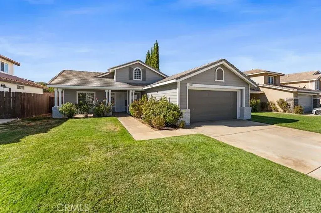 1932 Shamrock Avenue, Palmdale