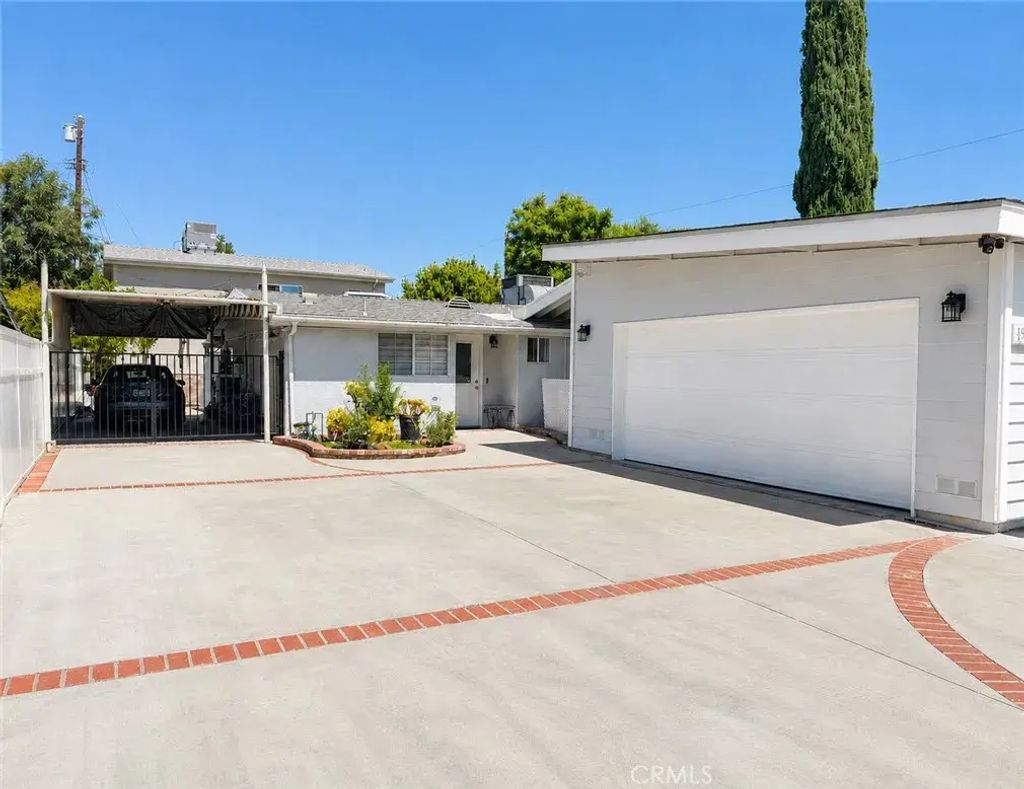 19331 Lorne St., Reseda