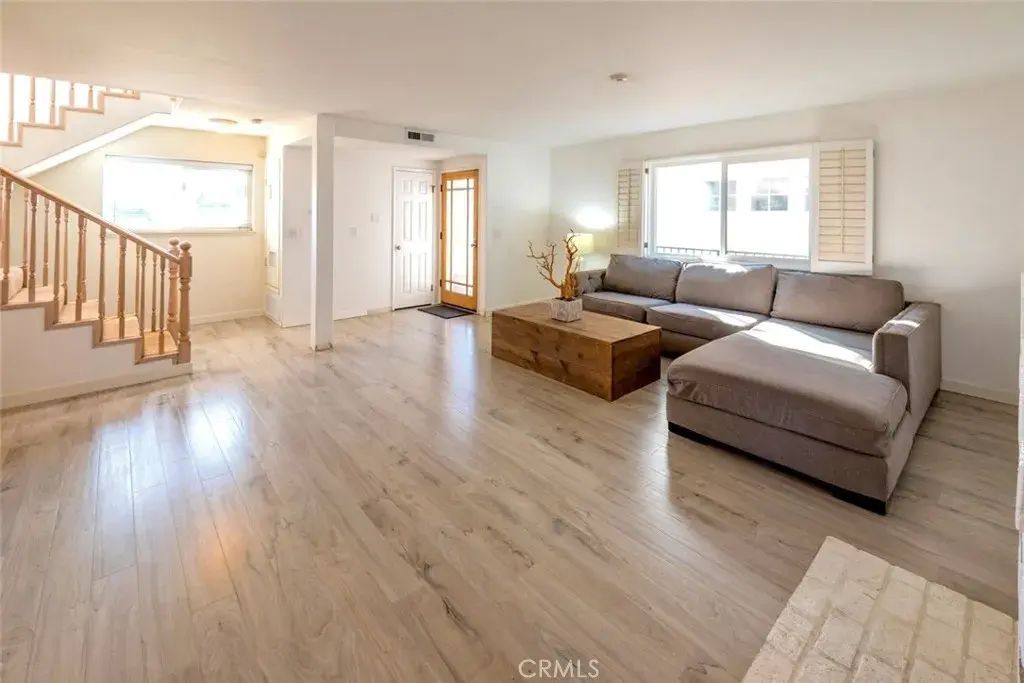 546 11th C, Hermosa Beach