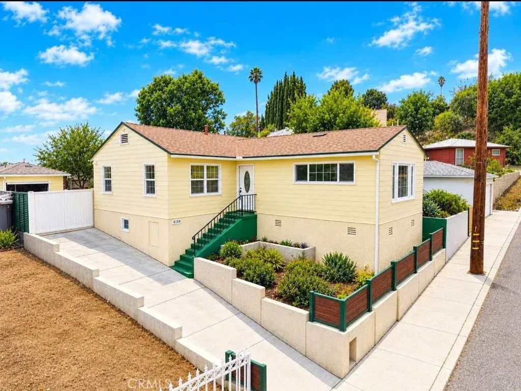 5114 La Calandria, Los Angeles
