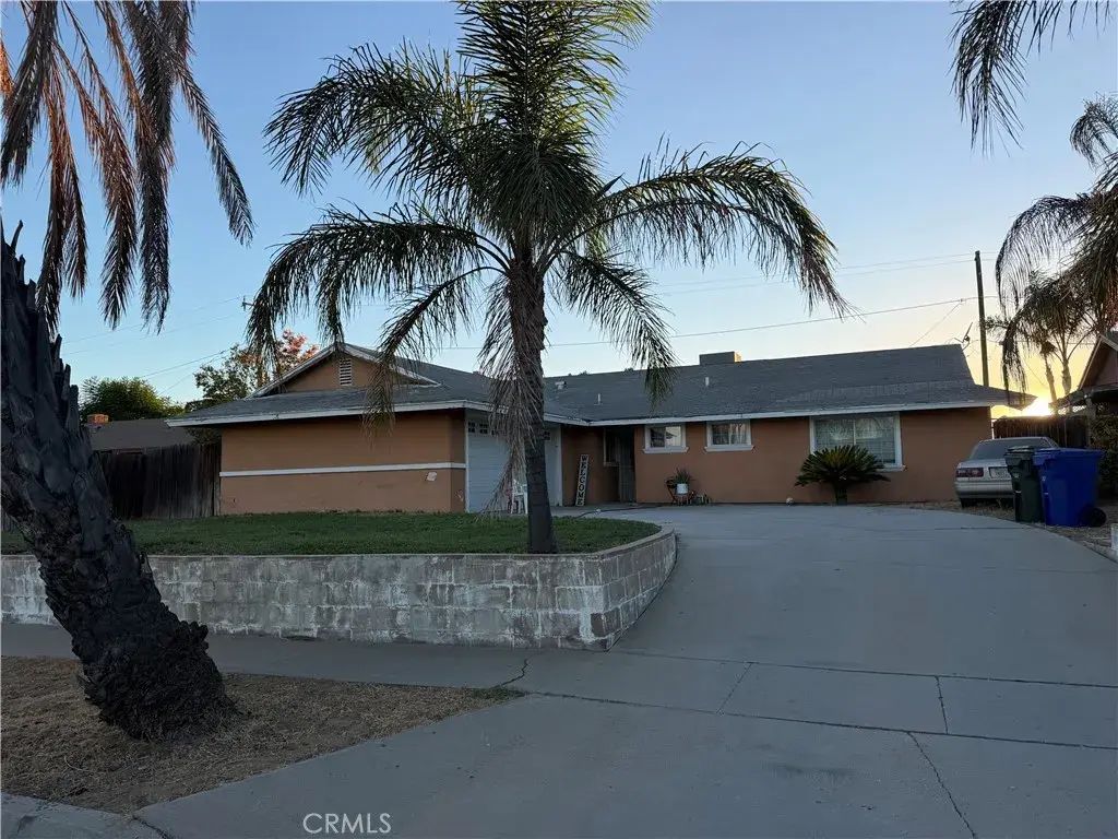 9764 Vine, Bloomington