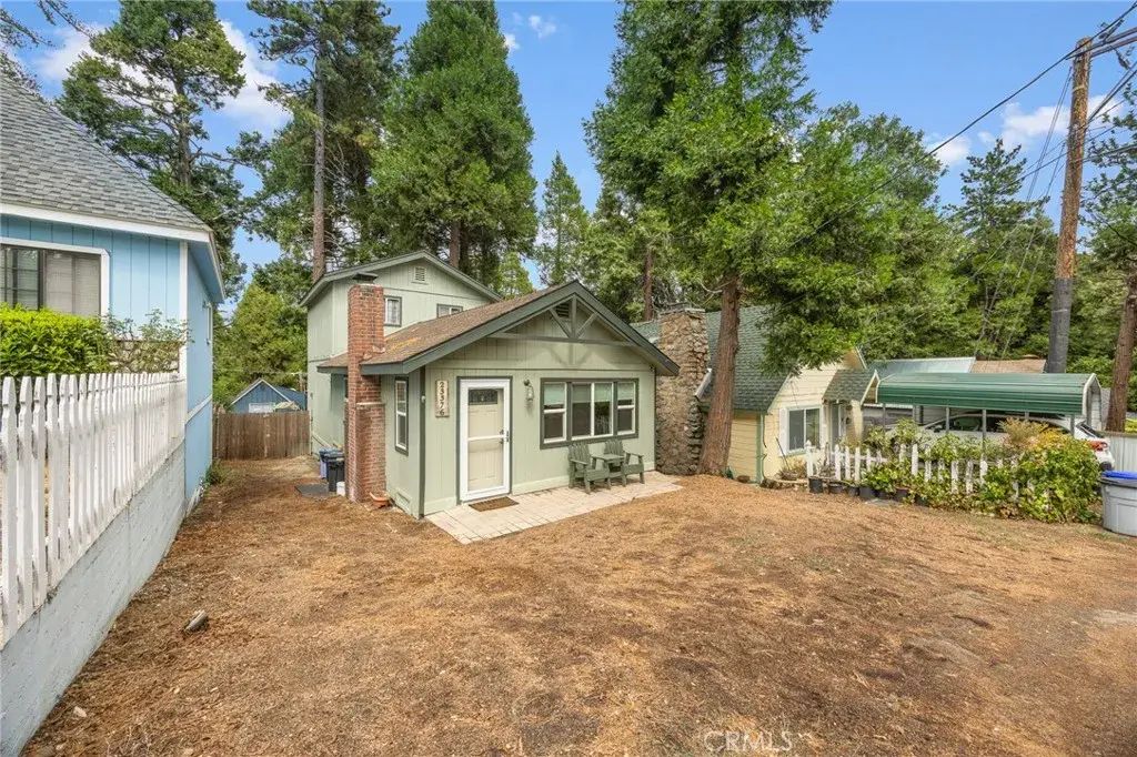 23376 Crestline Road, Crestline