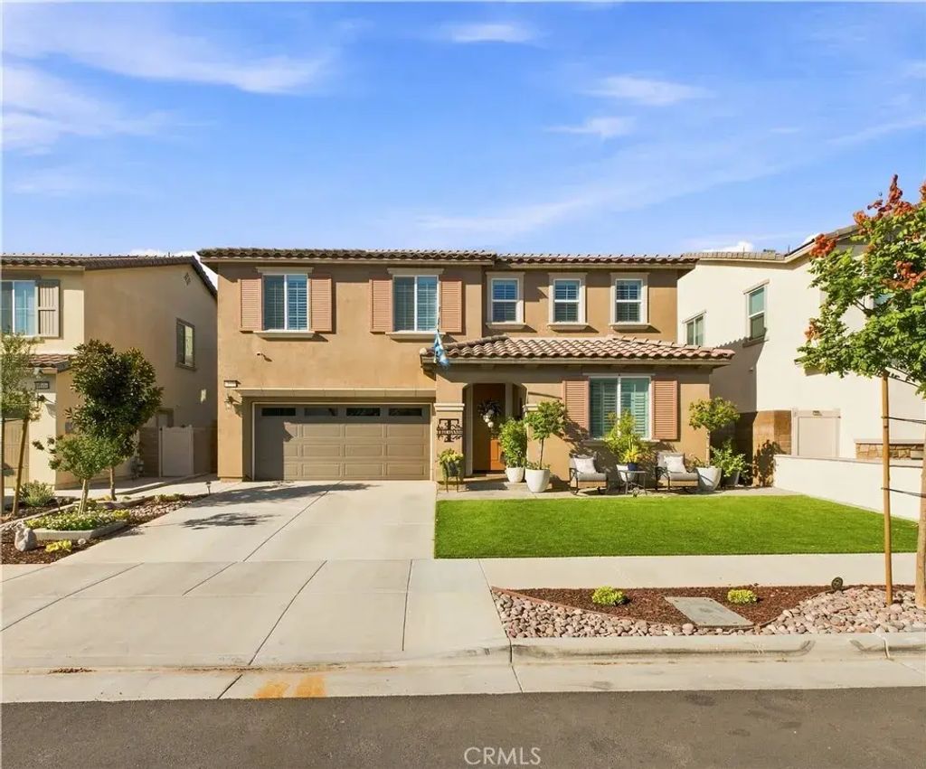 11698 Starlily Court, Corona