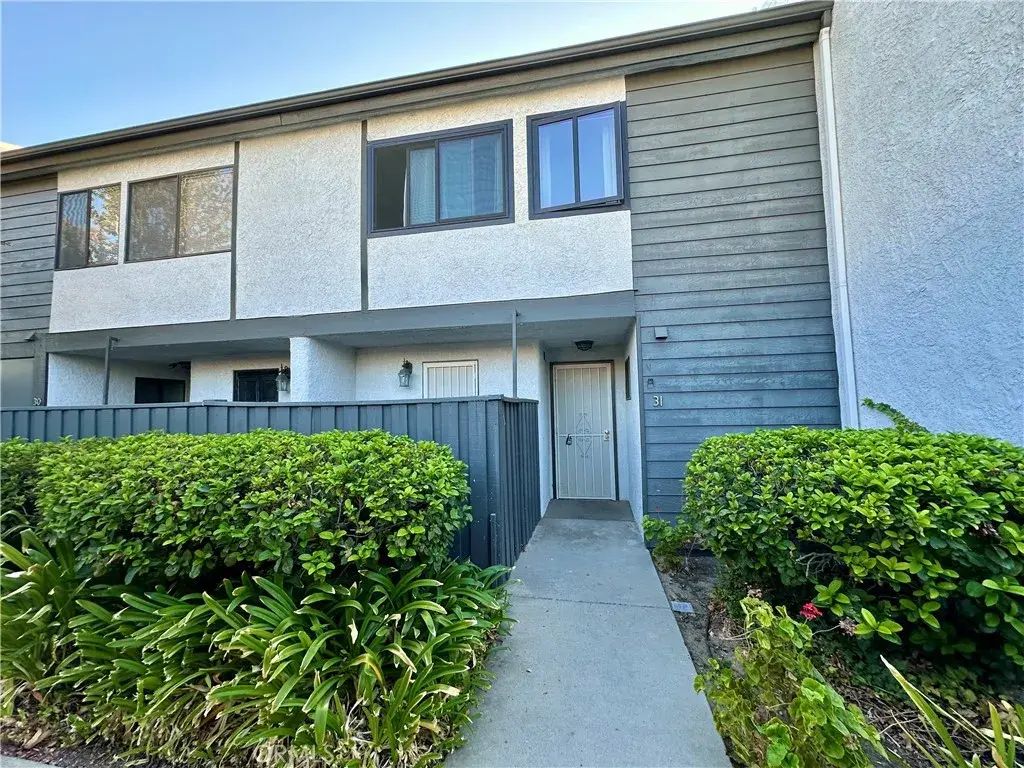 11311 Tampa Avenue 31, Porter Ranch