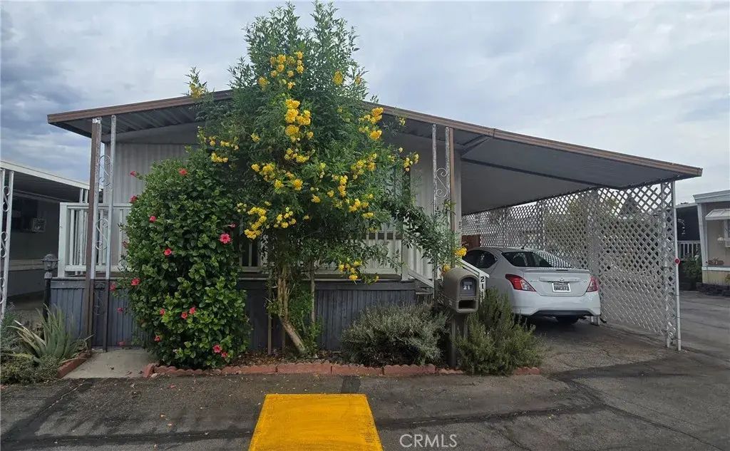 21001 Plummer 21, Chatsworth