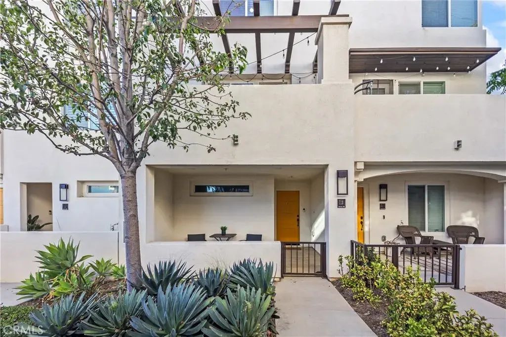116 N 6th B, Montebello