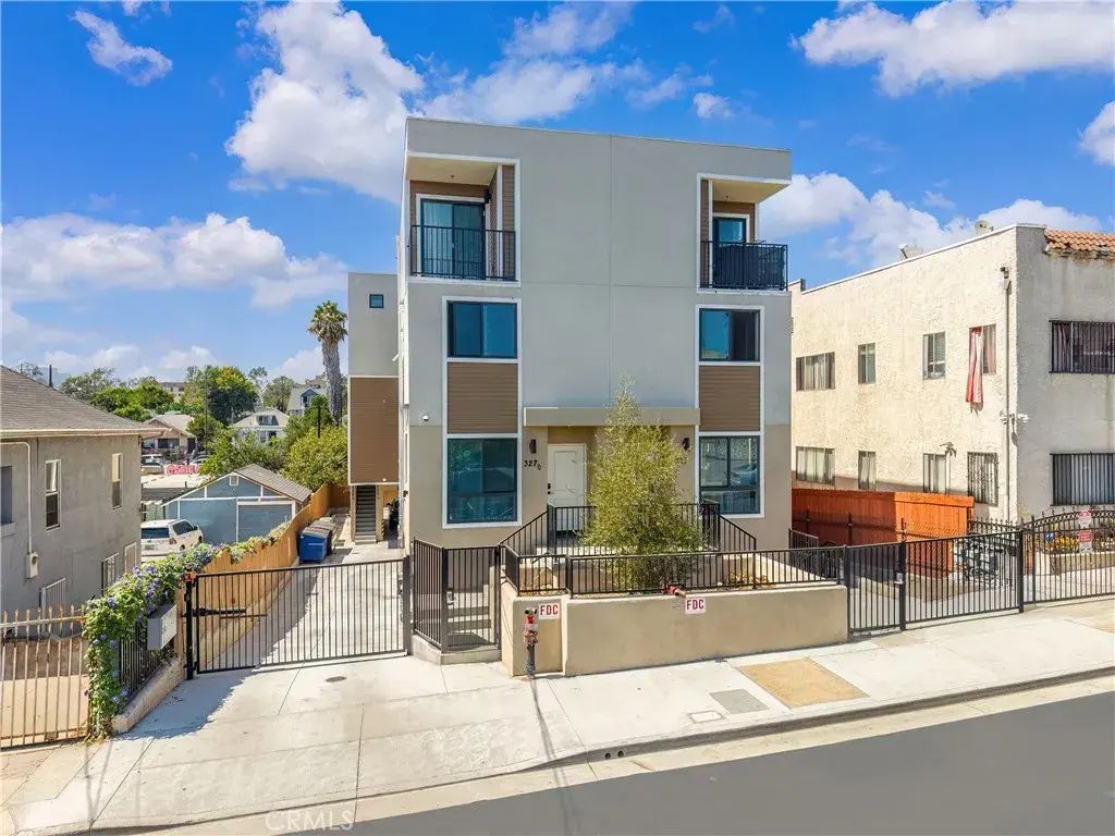 327 N Chicago, Los Angeles