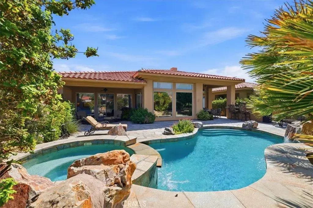 57211 Medinah, La Quinta