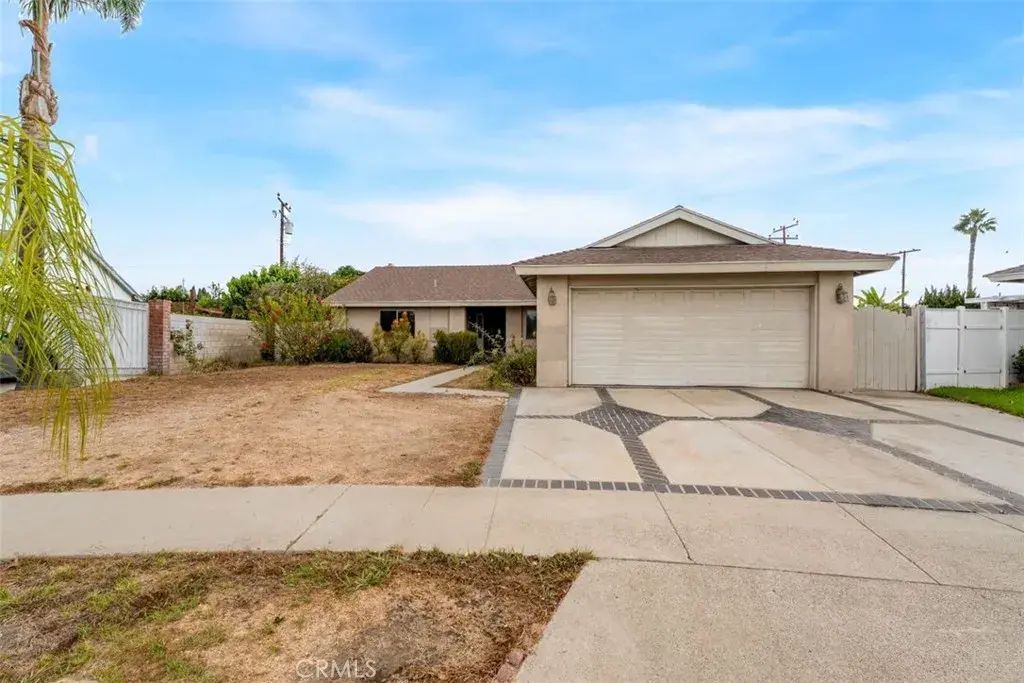 11617 Carnation, Fountain Valley