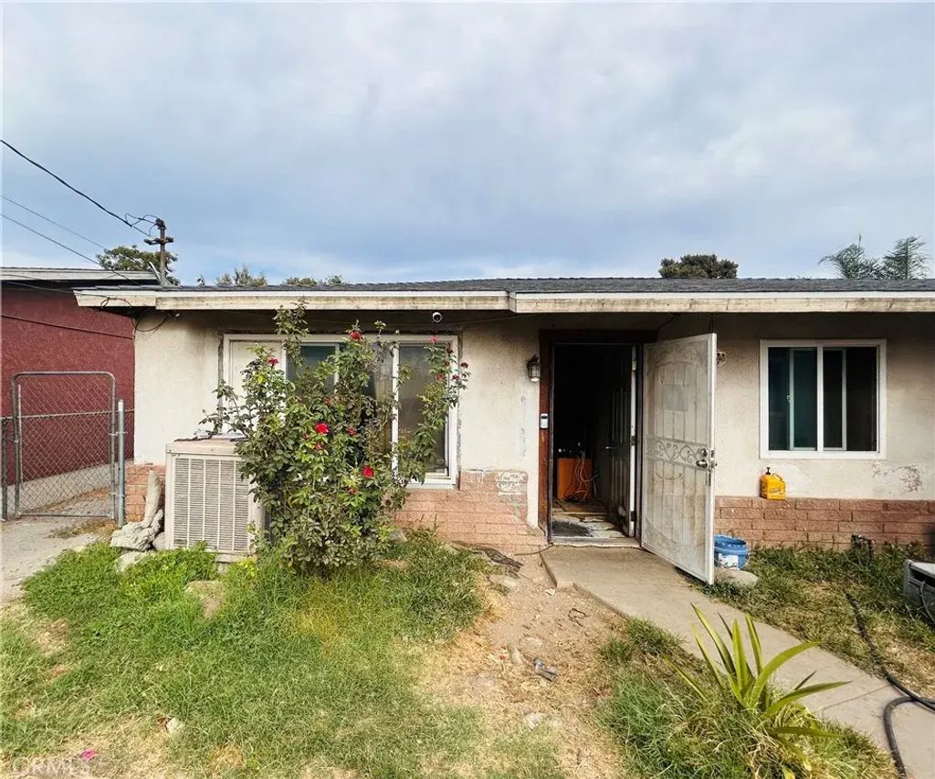 8671 Redwood, Fontana
