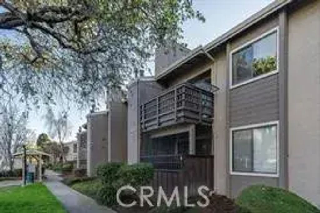 425 W Laurel K, Salinas