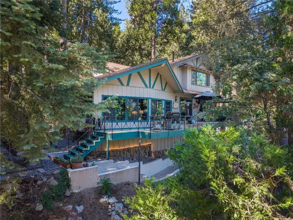 24611 Valle Drive, Crestline