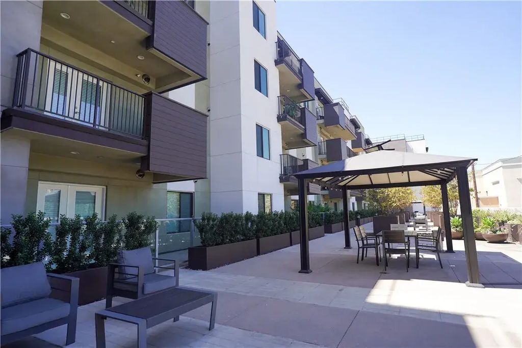 419 N Chandler Avenue 303, Monterey Park