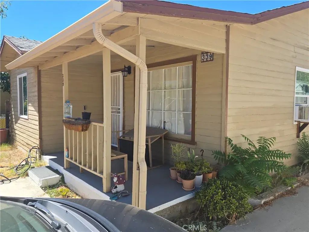 339 N Alessandro Street, Banning