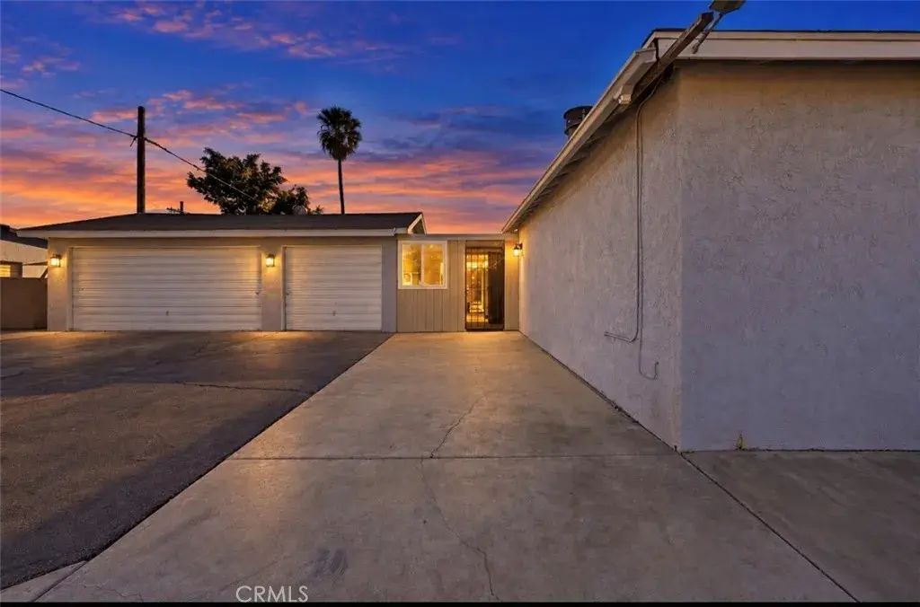 13532 Pierce St, Pacoima