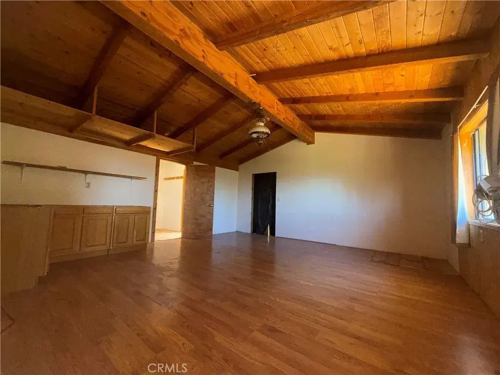 1060 Sawmill, 