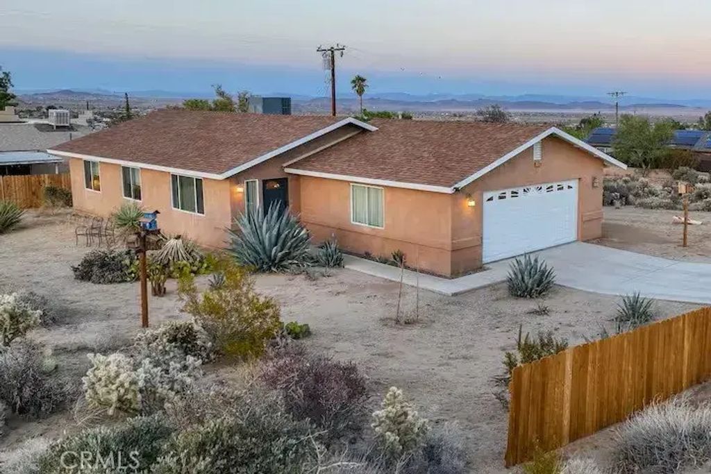61620 Crest Circle Drive, Joshua Tree