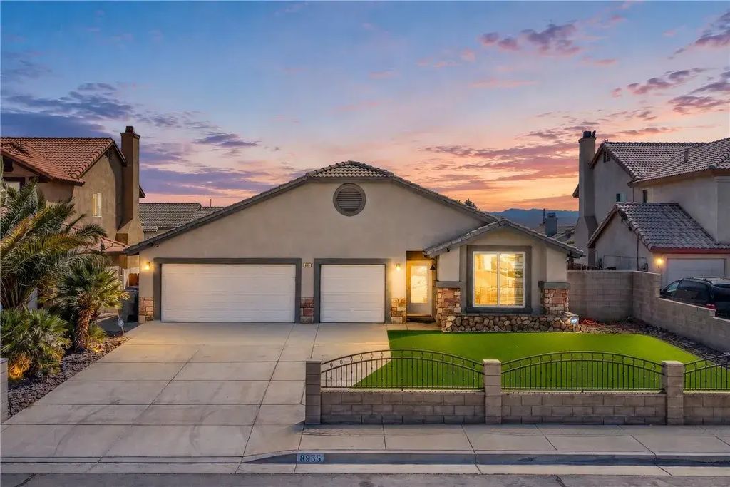 8935 Ironstone Court, Hesperia