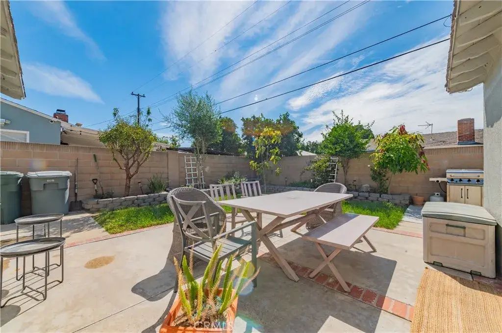 8695 Madison Avenue, Buena Park