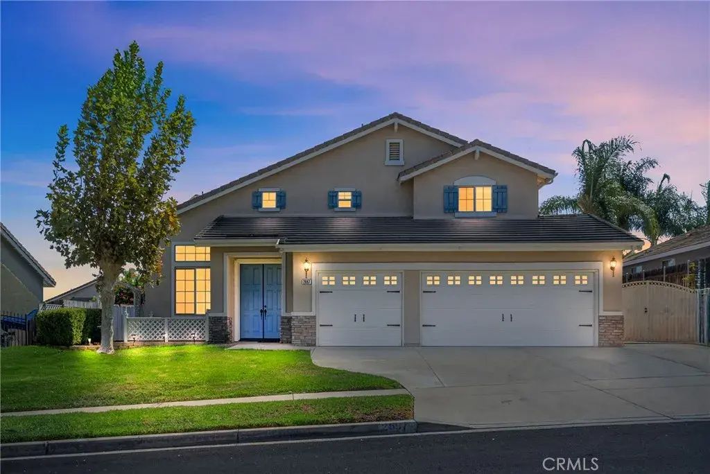 2697 Star Crest, Corona
