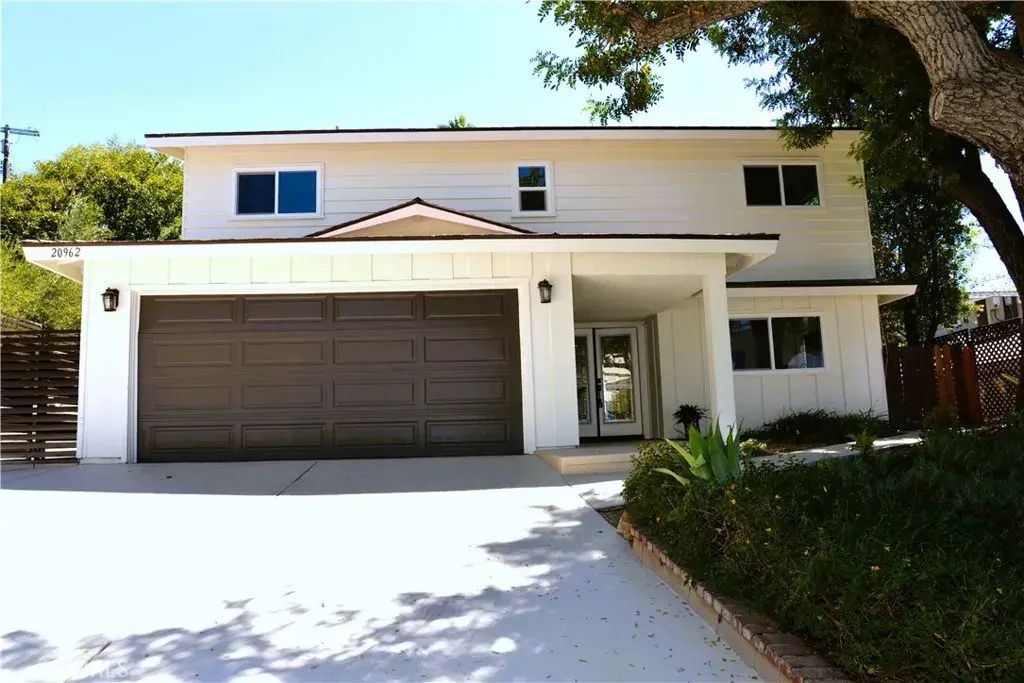 20962 Bandera Street, Woodland Hills