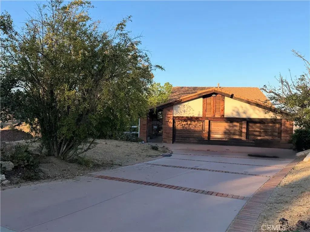28 Wrangler Lane, Bell Canyon