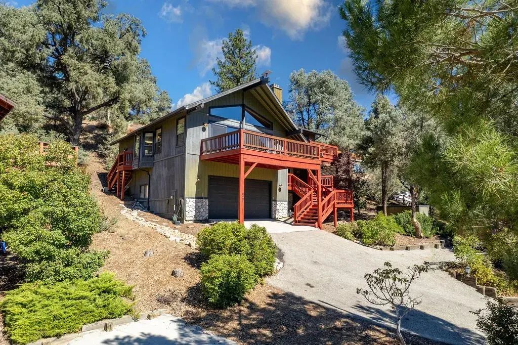2421 Oakwood Court, Pine Mountain Club