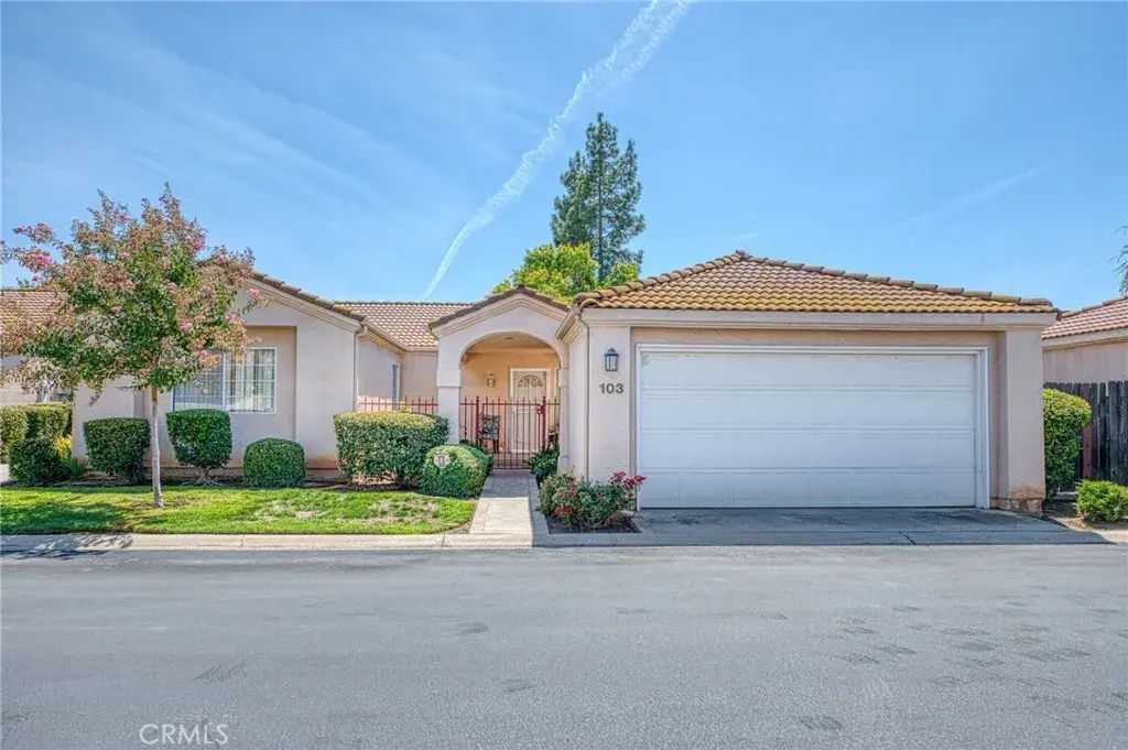 6706 N Chestnut, Fresno