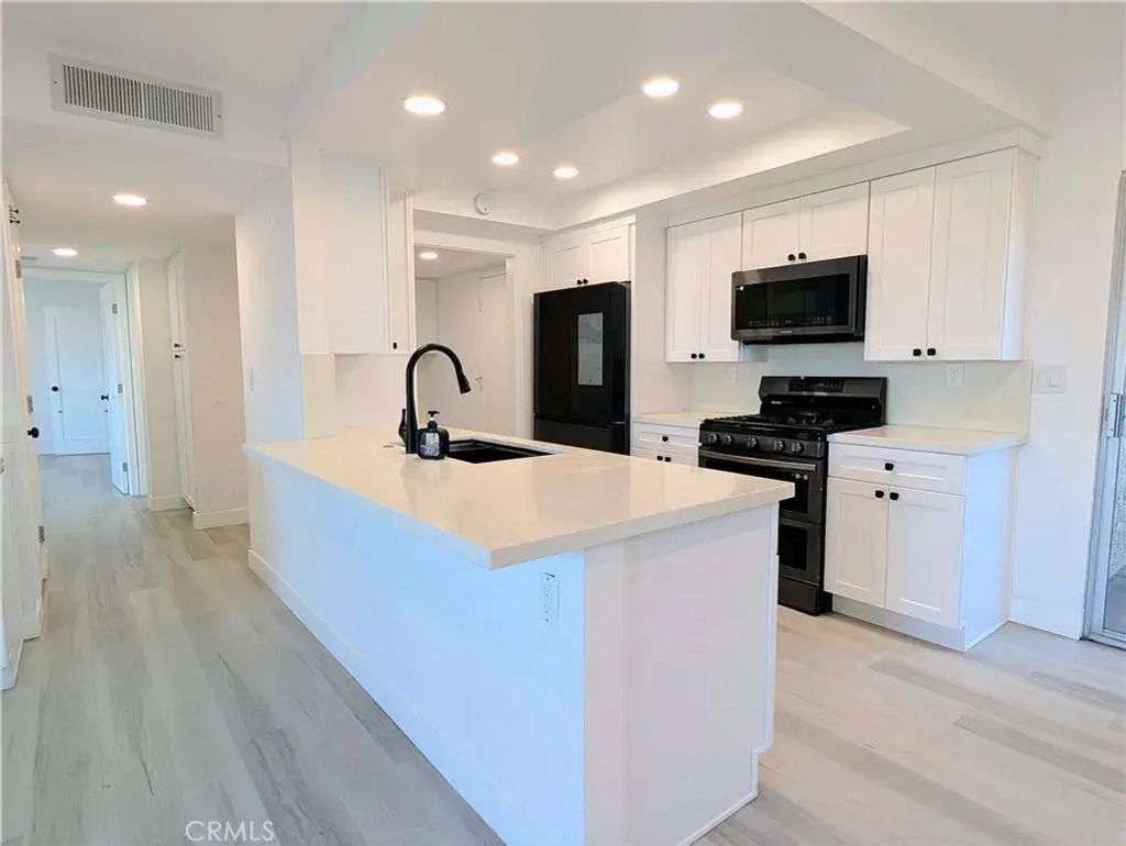 12635 Main 221, Garden Grove